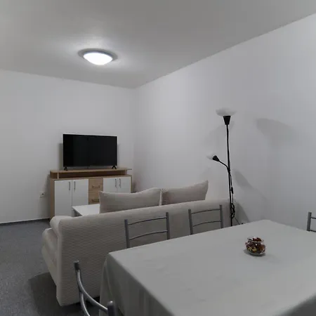 Modern For 6 People Near The Adrspach Rocks Lejlighed *