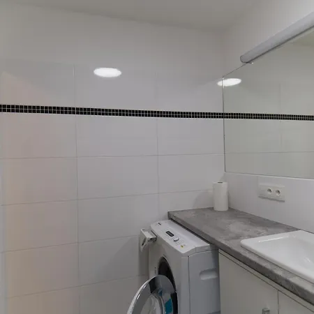 Modern For 6 People Near The Adrspach Rocks شقة Benesov (Hradec Kralove)